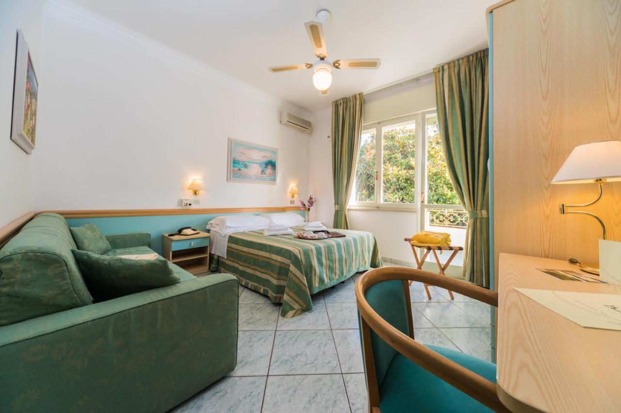 Hotel Bamby Cervia Exterior photo